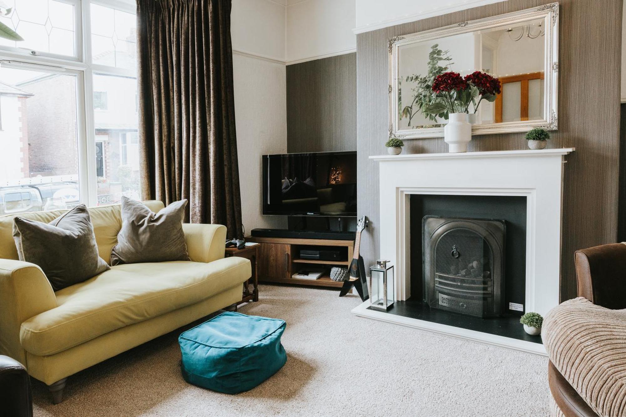 Female Guests Cosy Room Preston City Centre Экстерьер фото